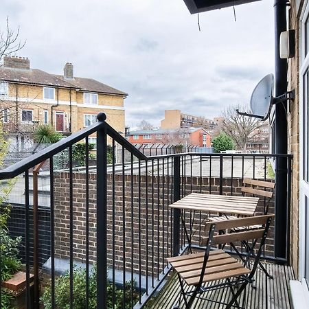 Chic 3 Bed Apartment Near London Bridge With Balcony Exterior photo
