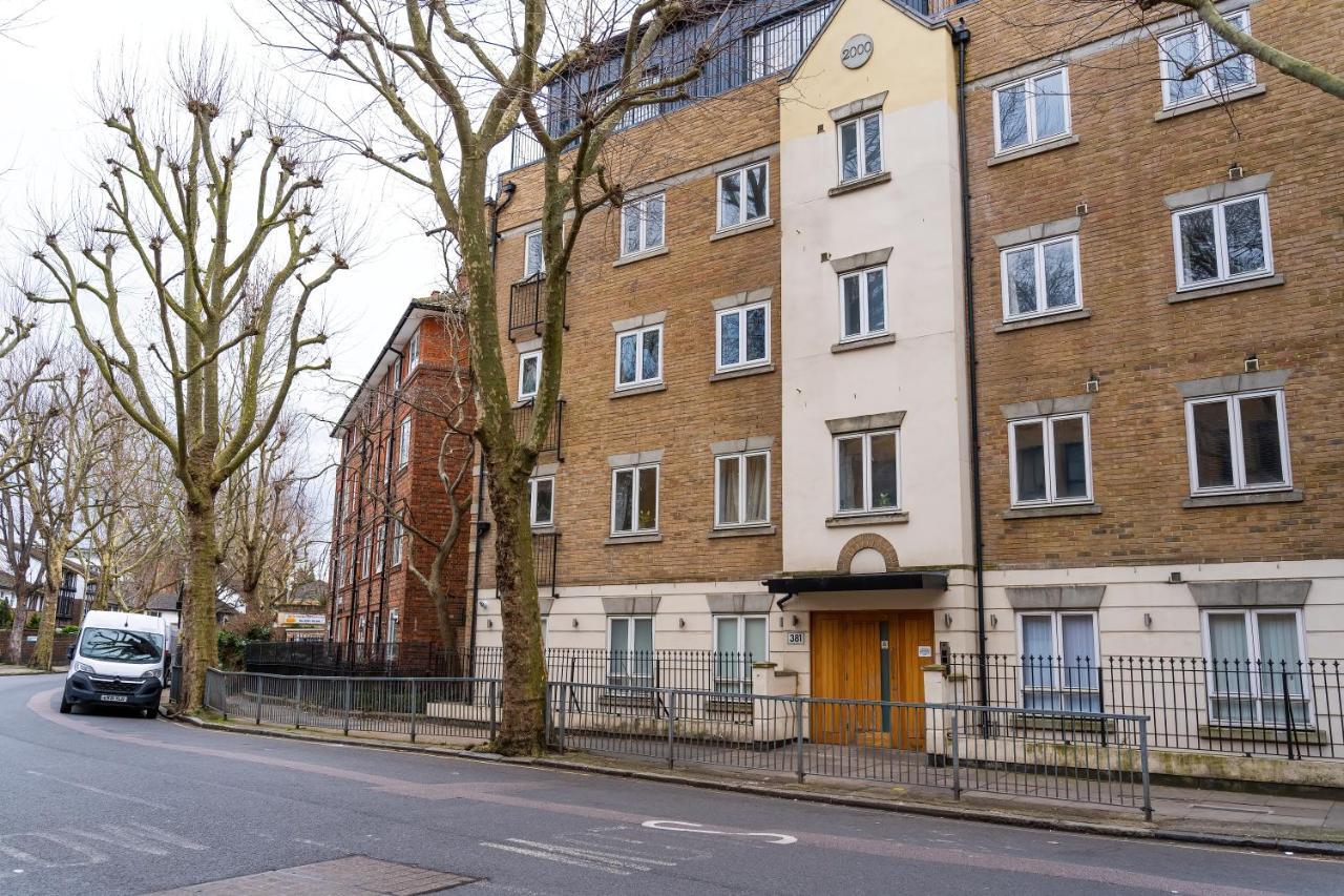 Chic 3 Bed Apartment Near London Bridge With Balcony Exterior photo