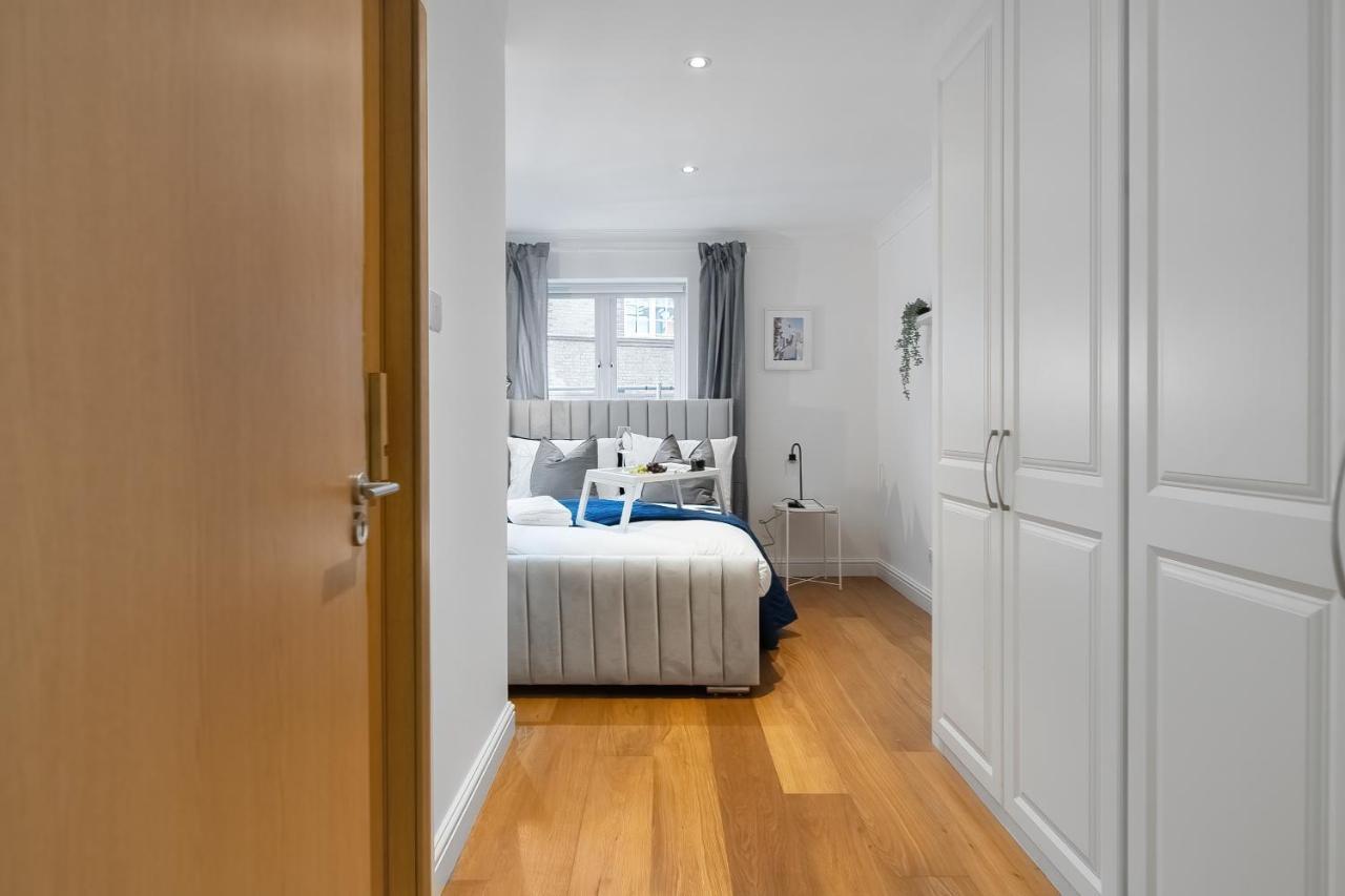 Chic 3 Bed Apartment Near London Bridge With Balcony Exterior photo